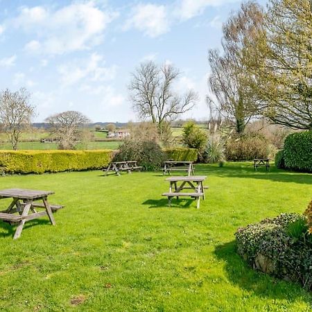 The Burcott Inn Cottages Wells Exteriör bild